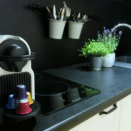 Les Petits Volets Antibes