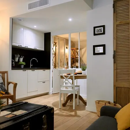 Les Petits Volets A 100m De La Apartmán *