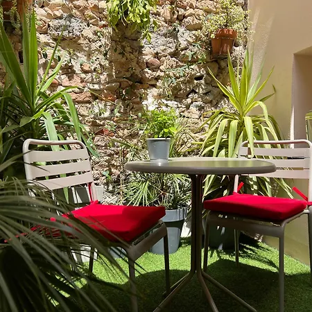 Les Petits Volets Apartament Antibes