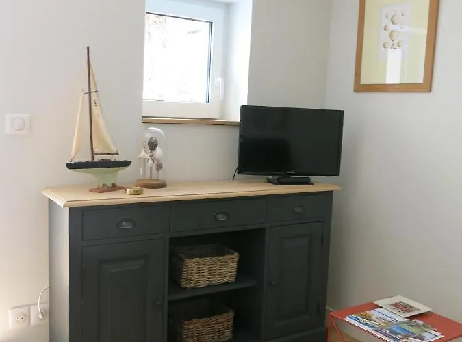 Les Petits Volets Apartament