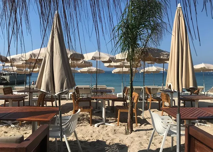 Les Petits Volets Apartament