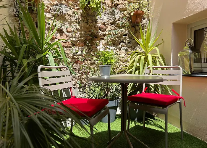 Les Petits Volets Apartament Antibes